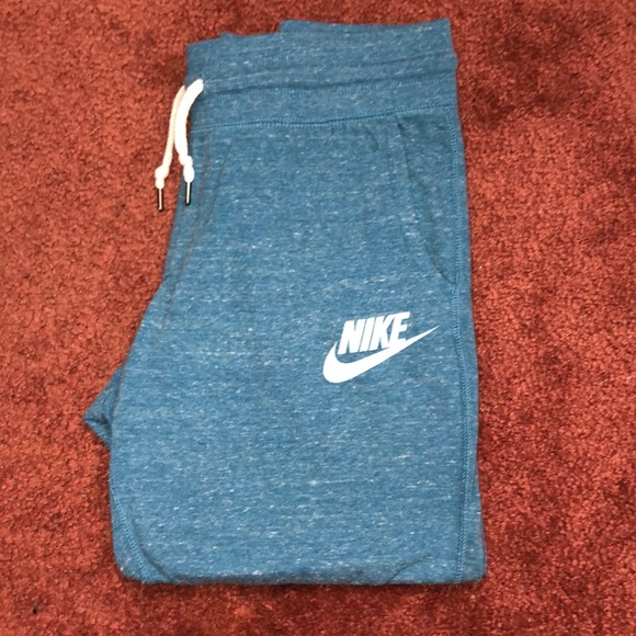 Nike Pants & Jumpsuits Womens Nike Vintage Capri Sweatpants Poshmark